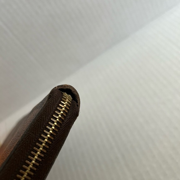 Louis Vuitton Brown Damier Ebene Zippy Wallet - Picture 5 of 13